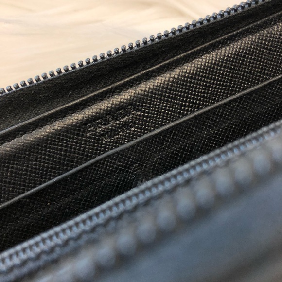 Prada Black Wallet - Picture 8 of 8